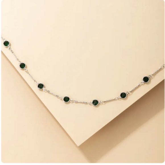 "Lydia" Emerald Green Jewel Gold Minimalist Dainty Simple Casual/Festival Choker - Picture 8 of 10